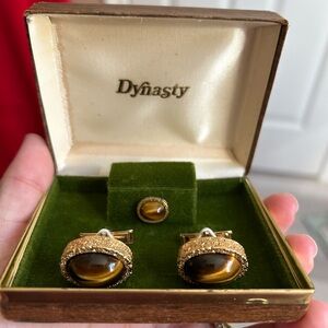 4/$100 vintage 1950 Gold and Brown Jewelry Set cufflinks and tie clip 😌
